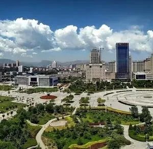 平?jīng)鍪姓辗罩行霓k事大廳窗口工作時間及咨詢電話