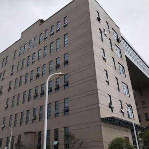 貴陽(yáng)市公安局指揮中心（辦公室）負(fù)責(zé)人和聯(lián)系電話