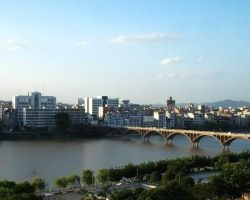 容縣大數(shù)據(jù)發(fā)展和政務服務